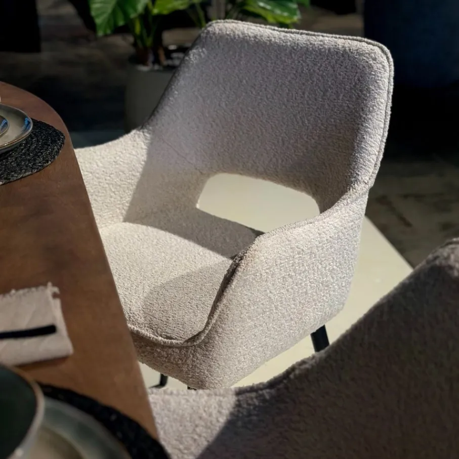 Eetkamerstoelen< Eetkamerstoel Kegan Taupe