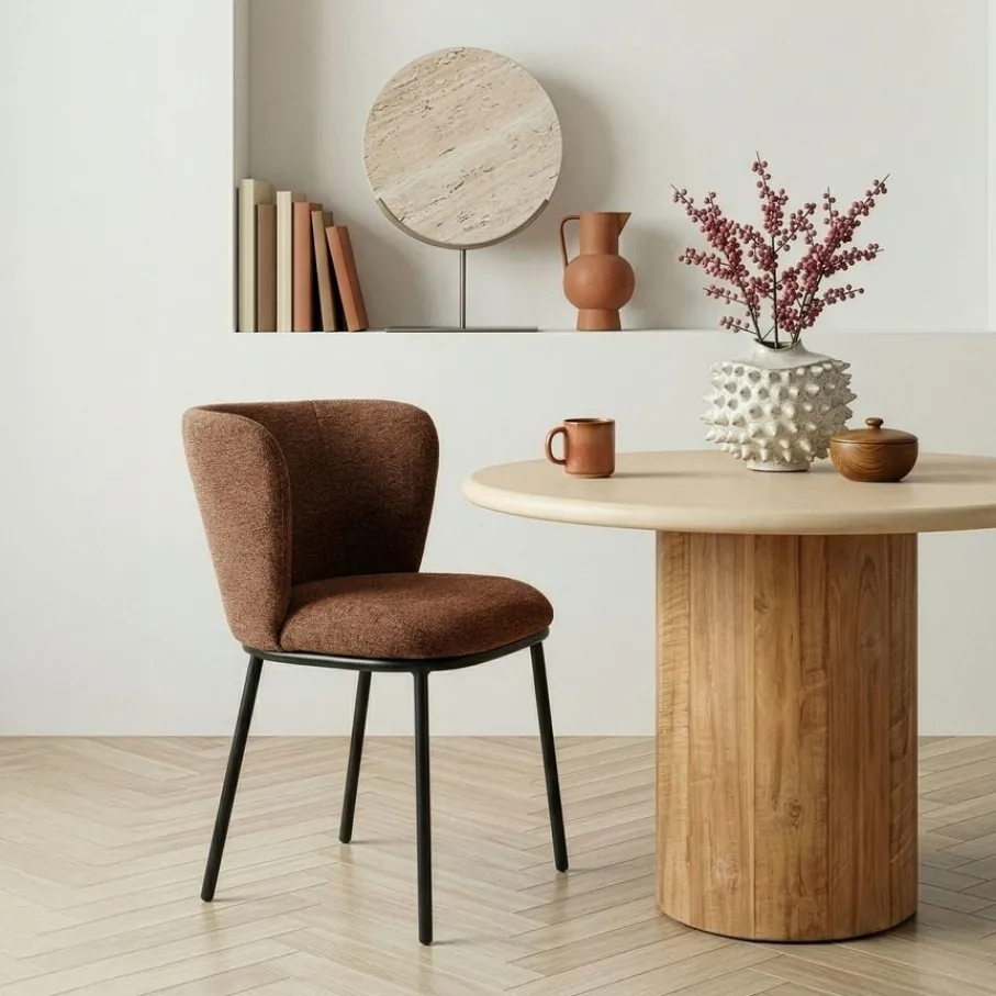 Eetkamerstoelen< Eetkamerstoel Maeve Mosterdbruin